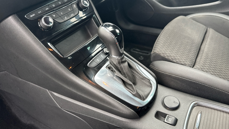 Vauxhall Astra 1.4T 16V 150 Griffin 5dr Auto [Start Stop] Petrol Hatchback